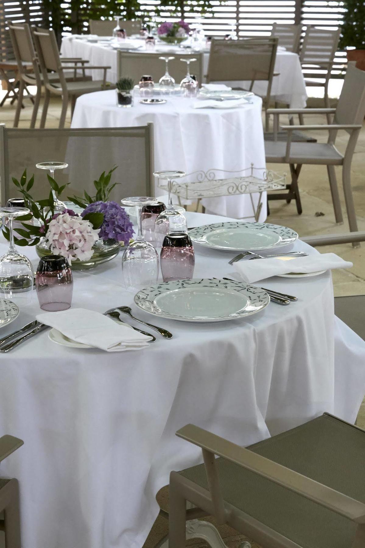 Logis Hotel - Restaurant Maison Claude Darroze Лангон Екстериор снимка